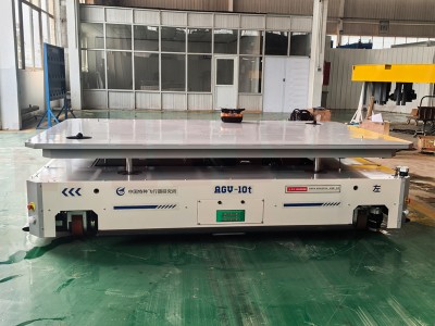 AGV (Automatic Guided Vehicle – automaatne juhitav raskeveok)